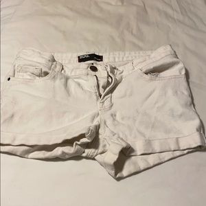 UO bdg cream denim shorts